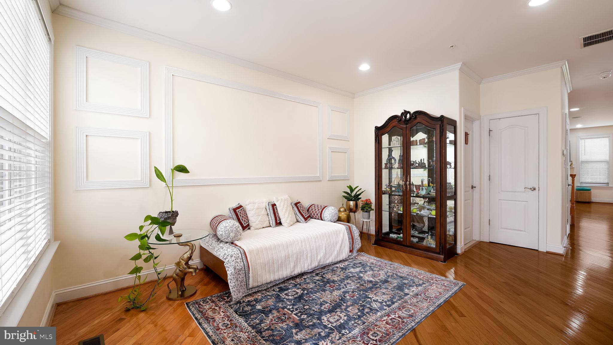 TH AT HERITAGE CNTR - Residential