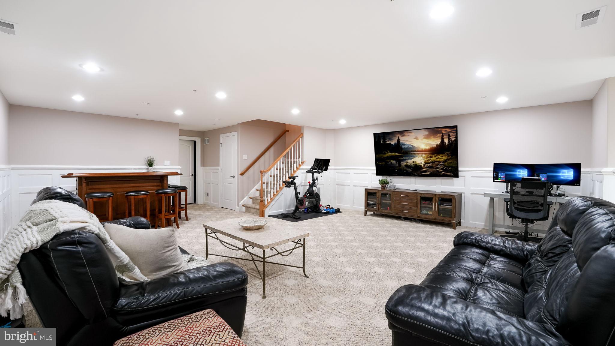 TH AT HERITAGE CNTR - Residential