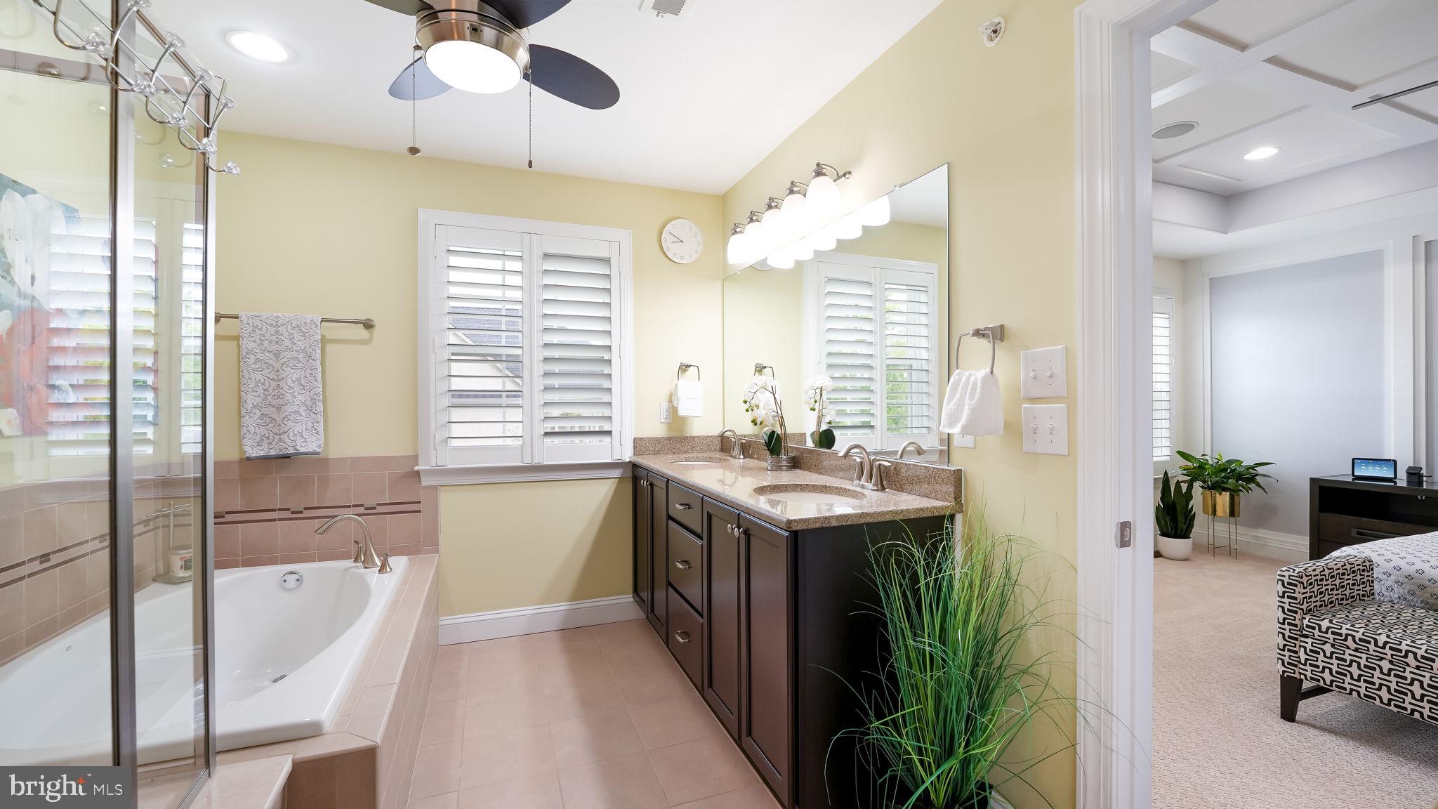 TH AT HERITAGE CNTR - Residential