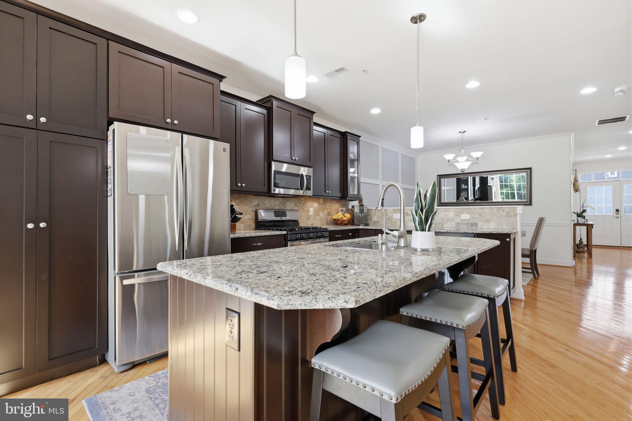 TH AT HERITAGE CNTR - Residential