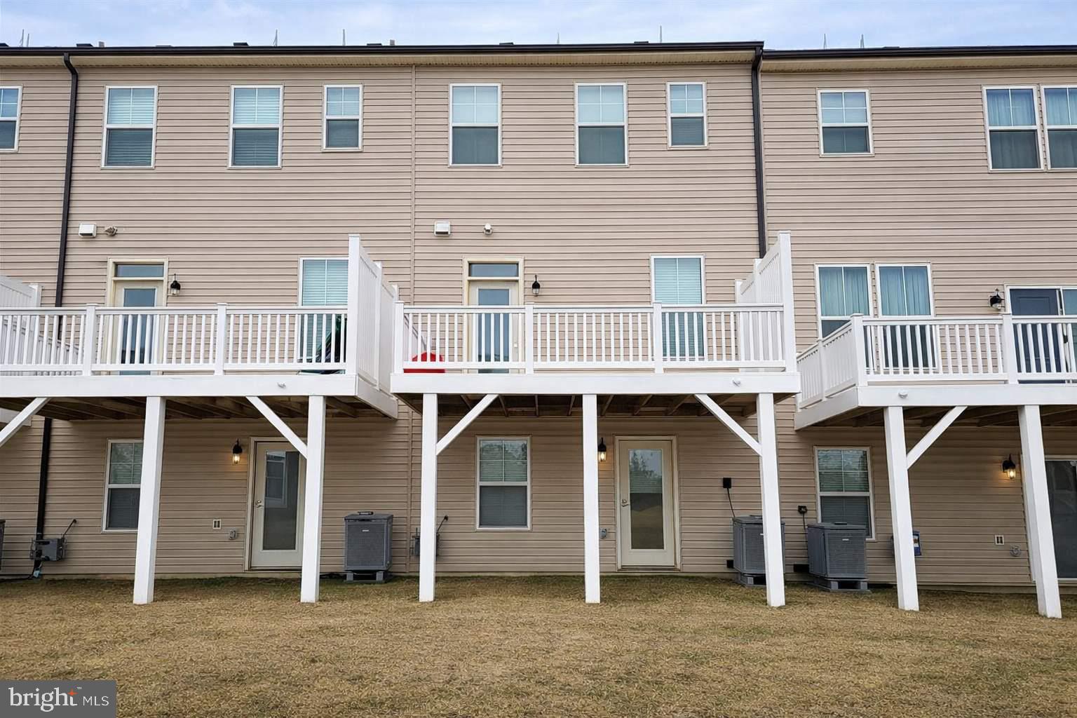 SIGNATURE CLUB - Residential Lease