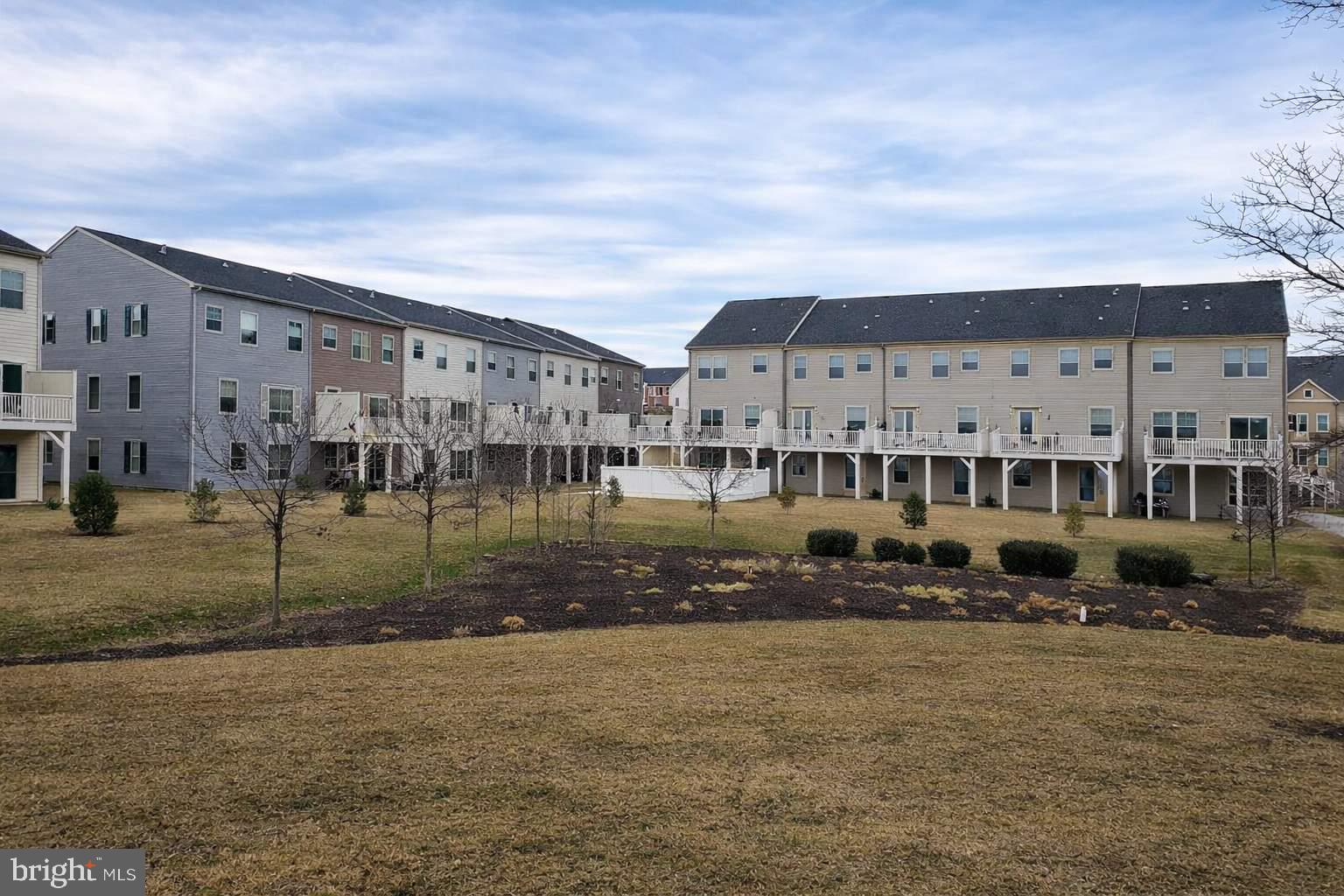 SIGNATURE CLUB - Residential Lease