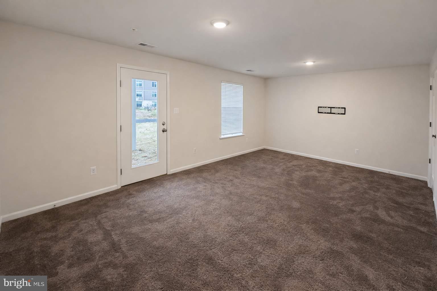 SIGNATURE CLUB - Residential Lease