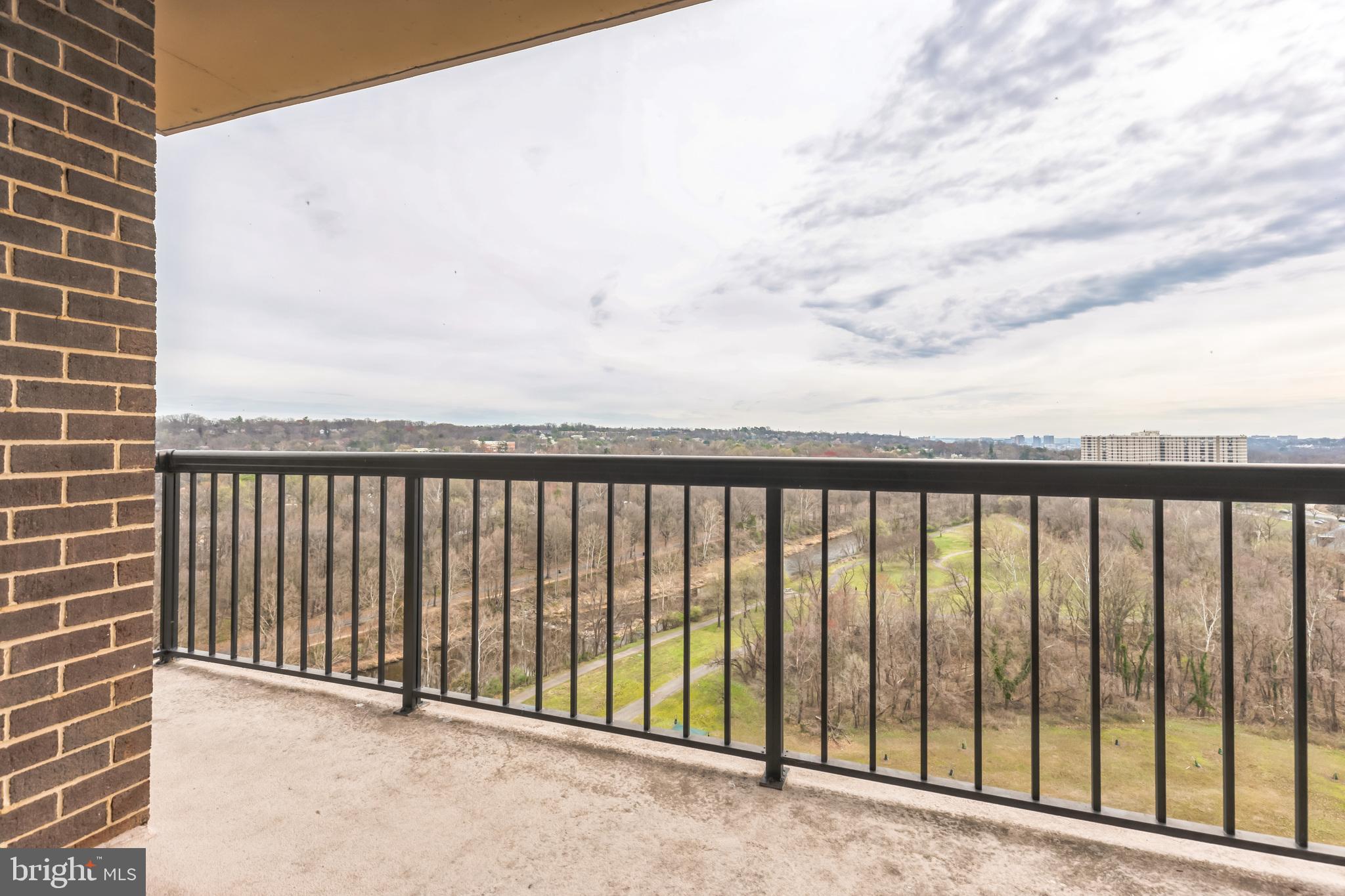 HALLMARK - Residential Lease