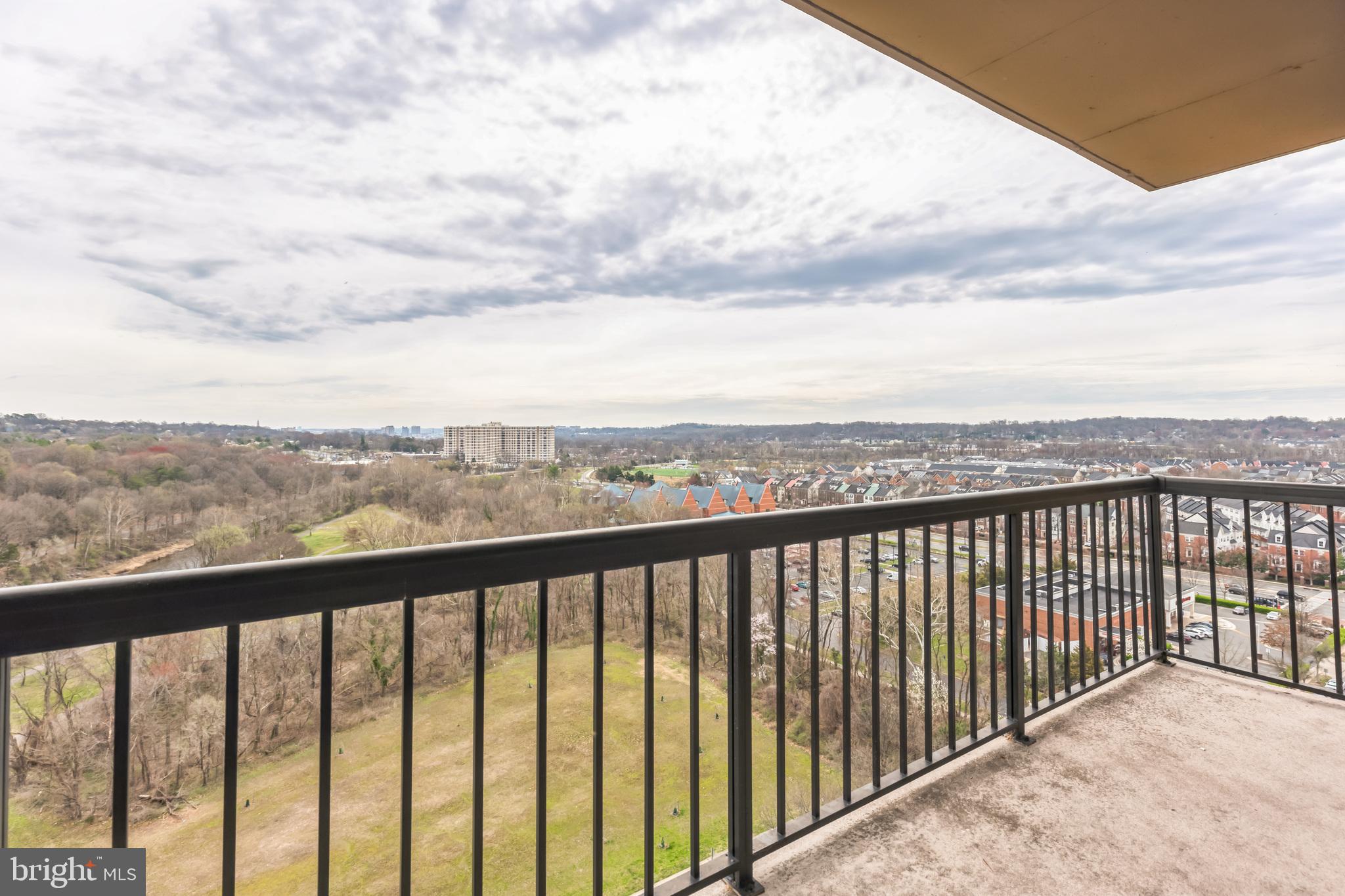 HALLMARK - Residential Lease