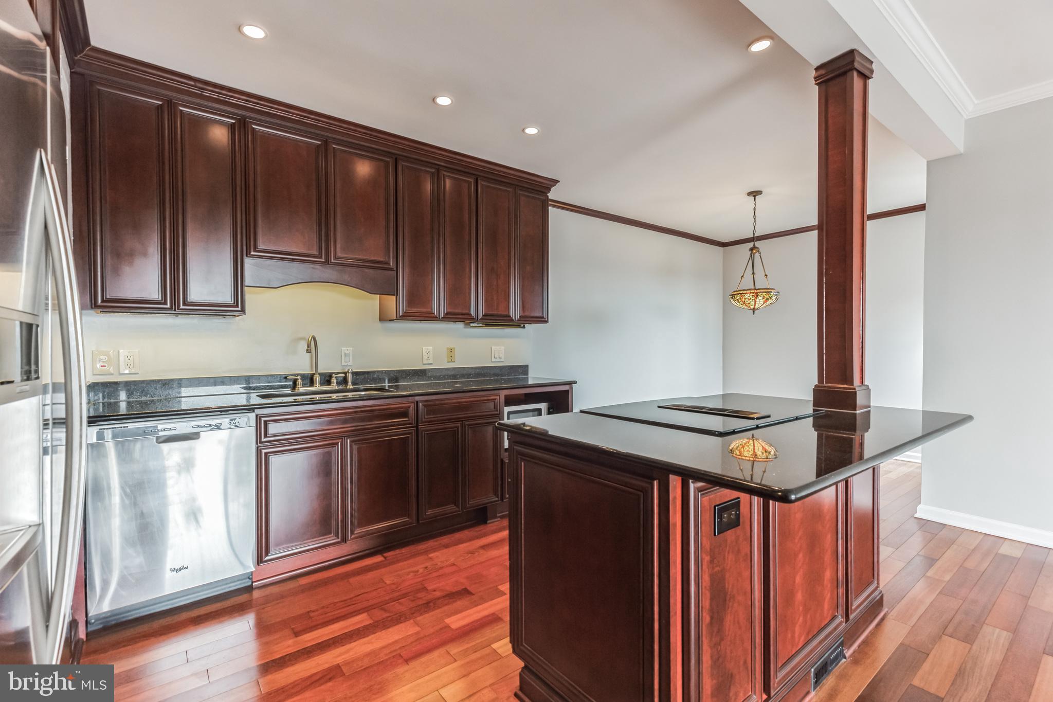 HALLMARK - Residential Lease