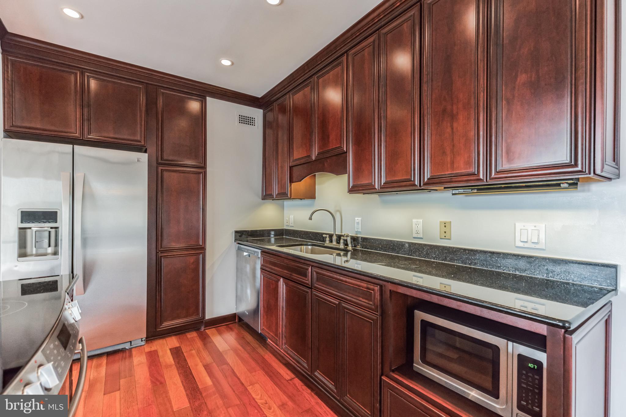 HALLMARK - Residential Lease