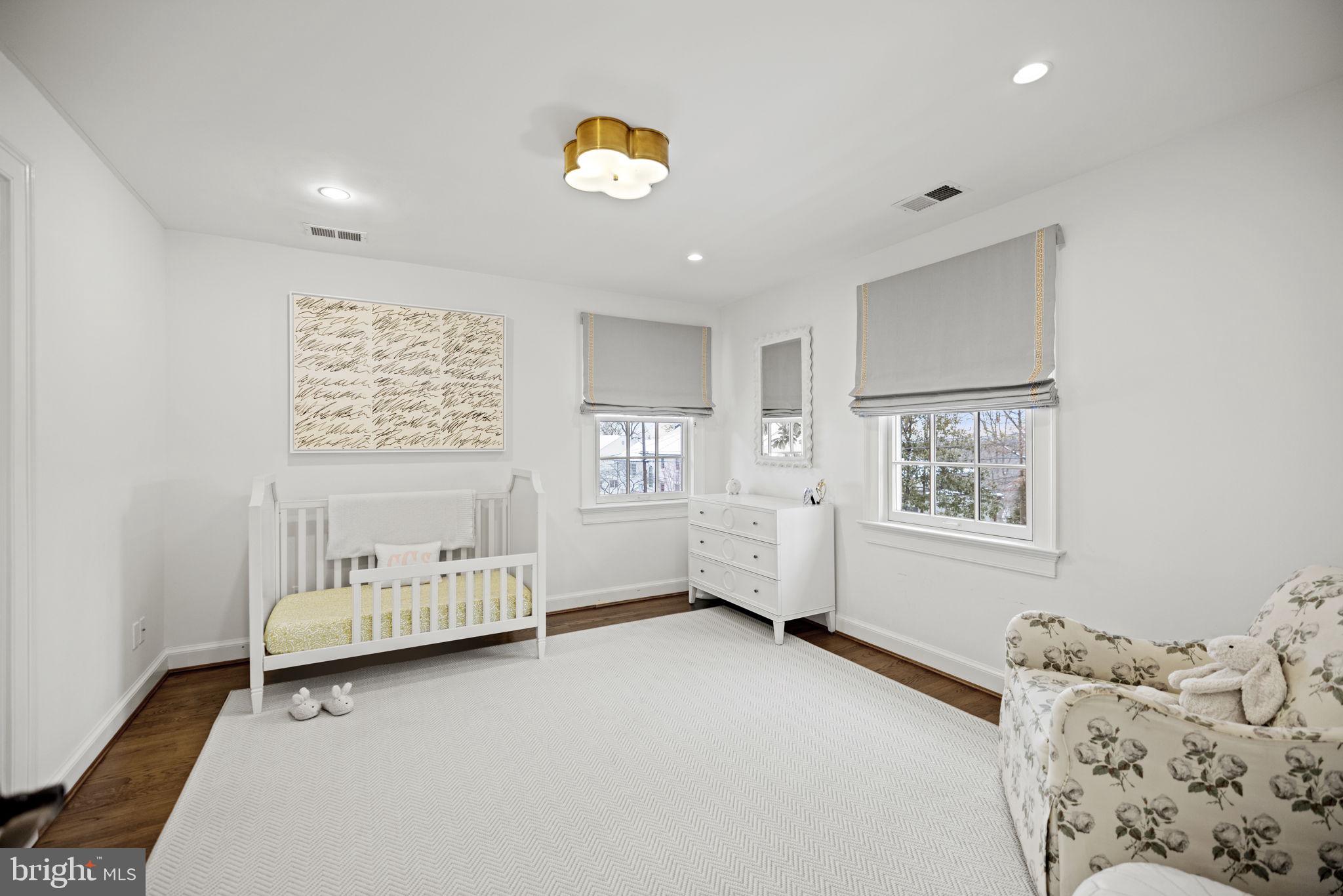 WOODLEY PARK - Residential