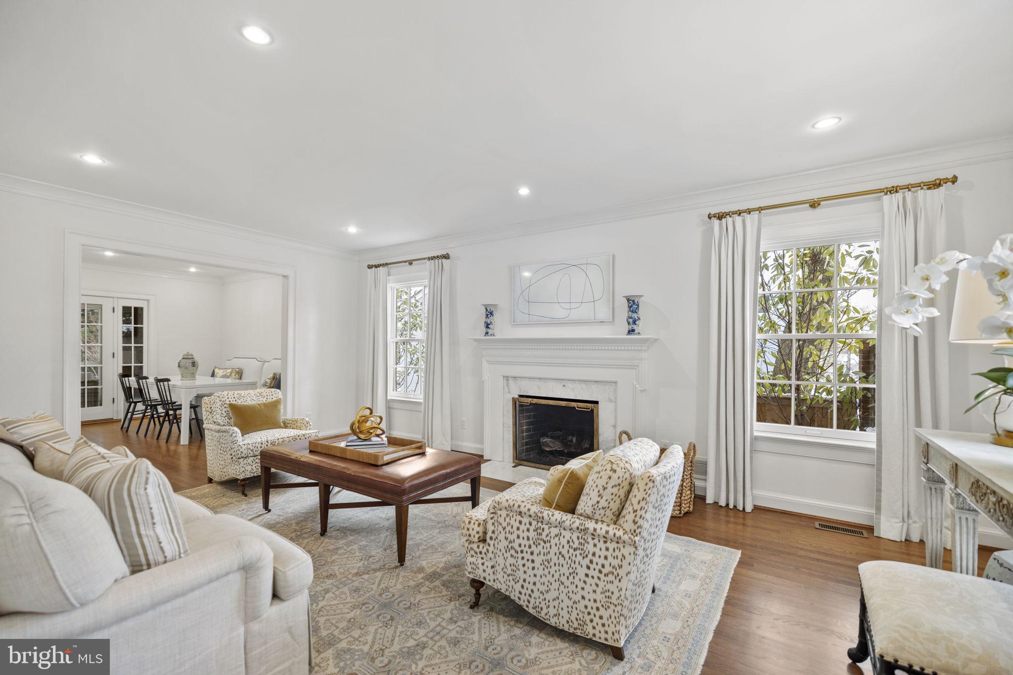WOODLEY PARK - Residential