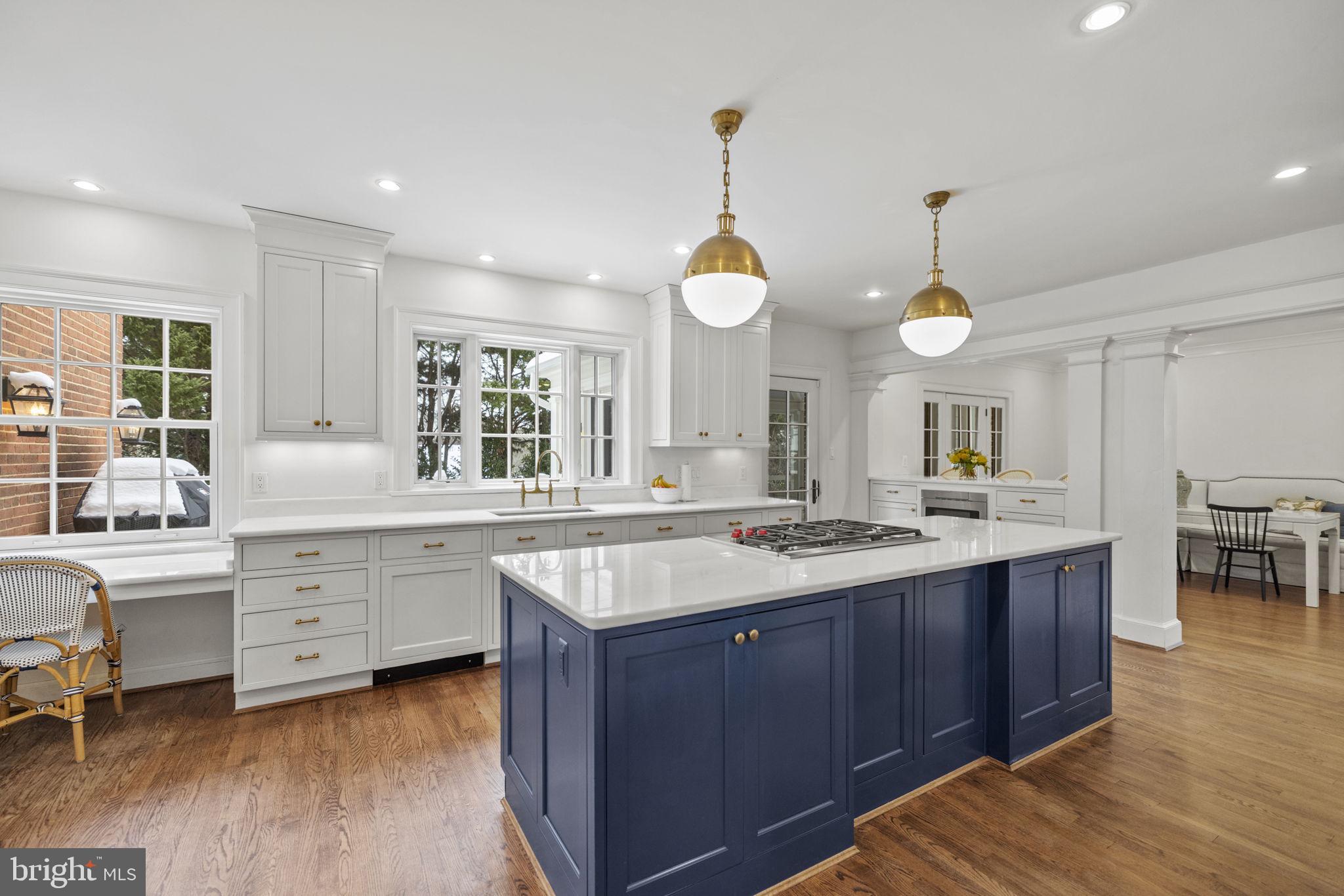 WOODLEY PARK - Residential