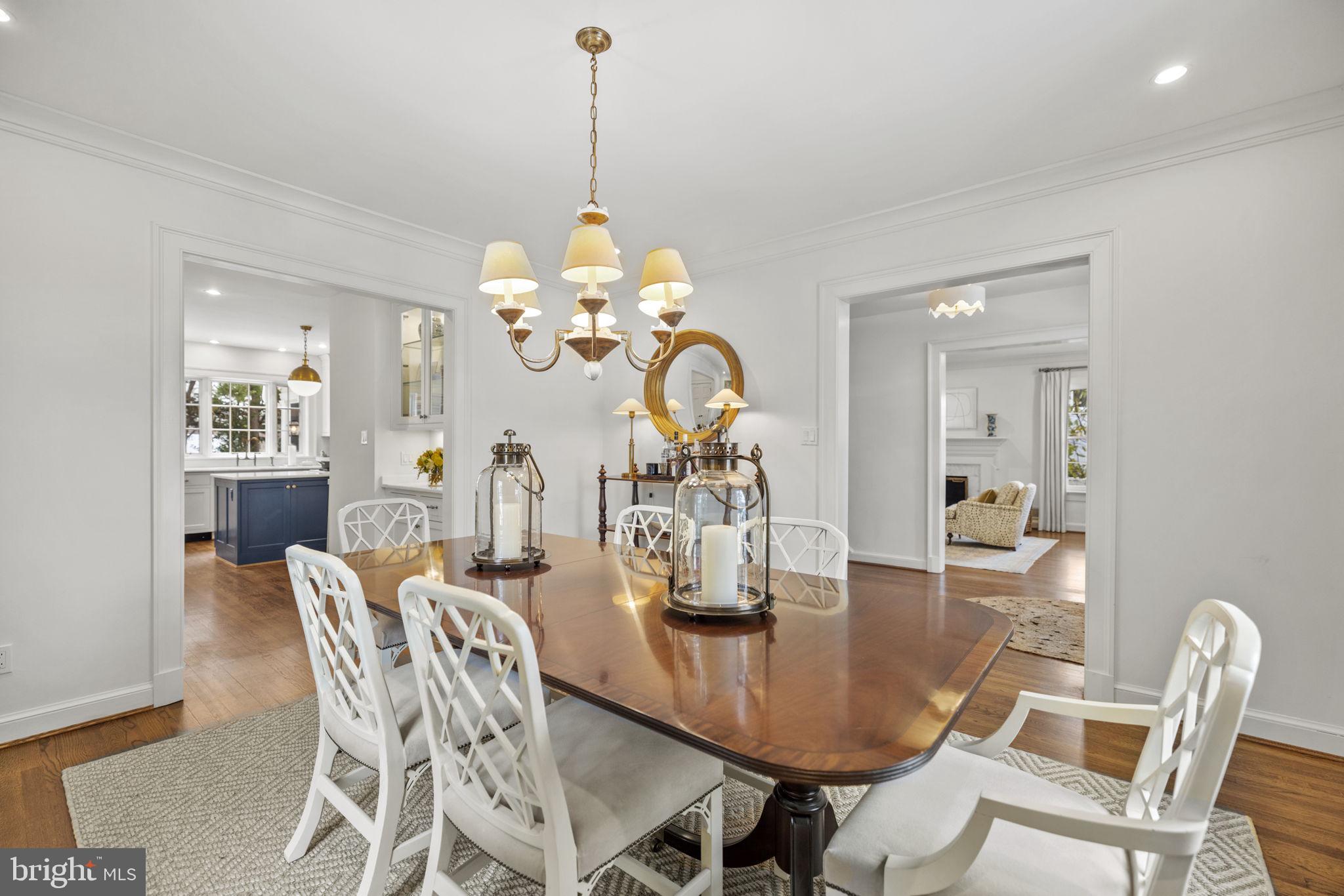 WOODLEY PARK - Residential