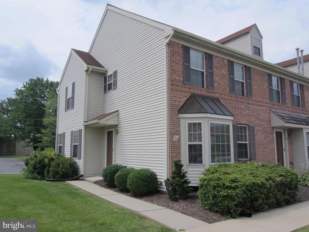OAKVIEW VILLAGE - Residential