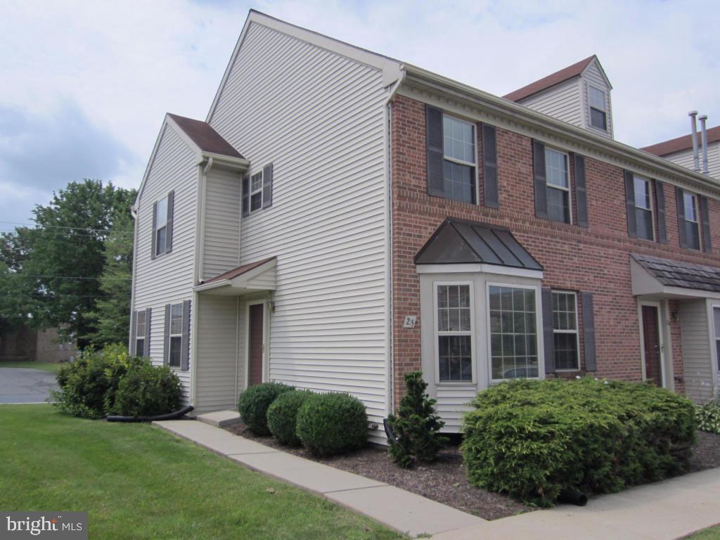 OAKVIEW VILLAGE - Residential