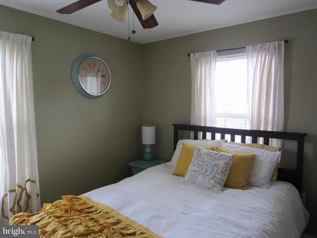 OAKVIEW VILLAGE - Residential