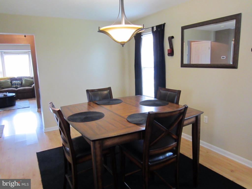 OAKVIEW VILLAGE - Residential