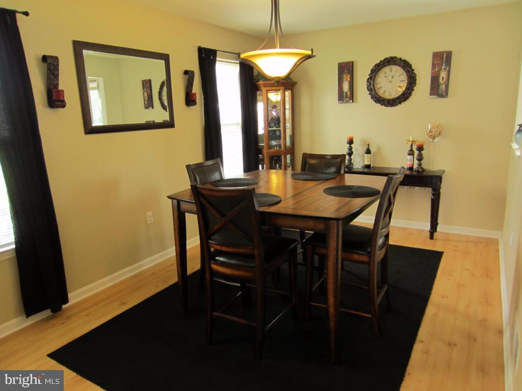 OAKVIEW VILLAGE - Residential