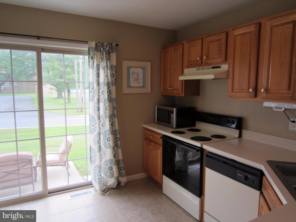 OAKVIEW VILLAGE - Residential
