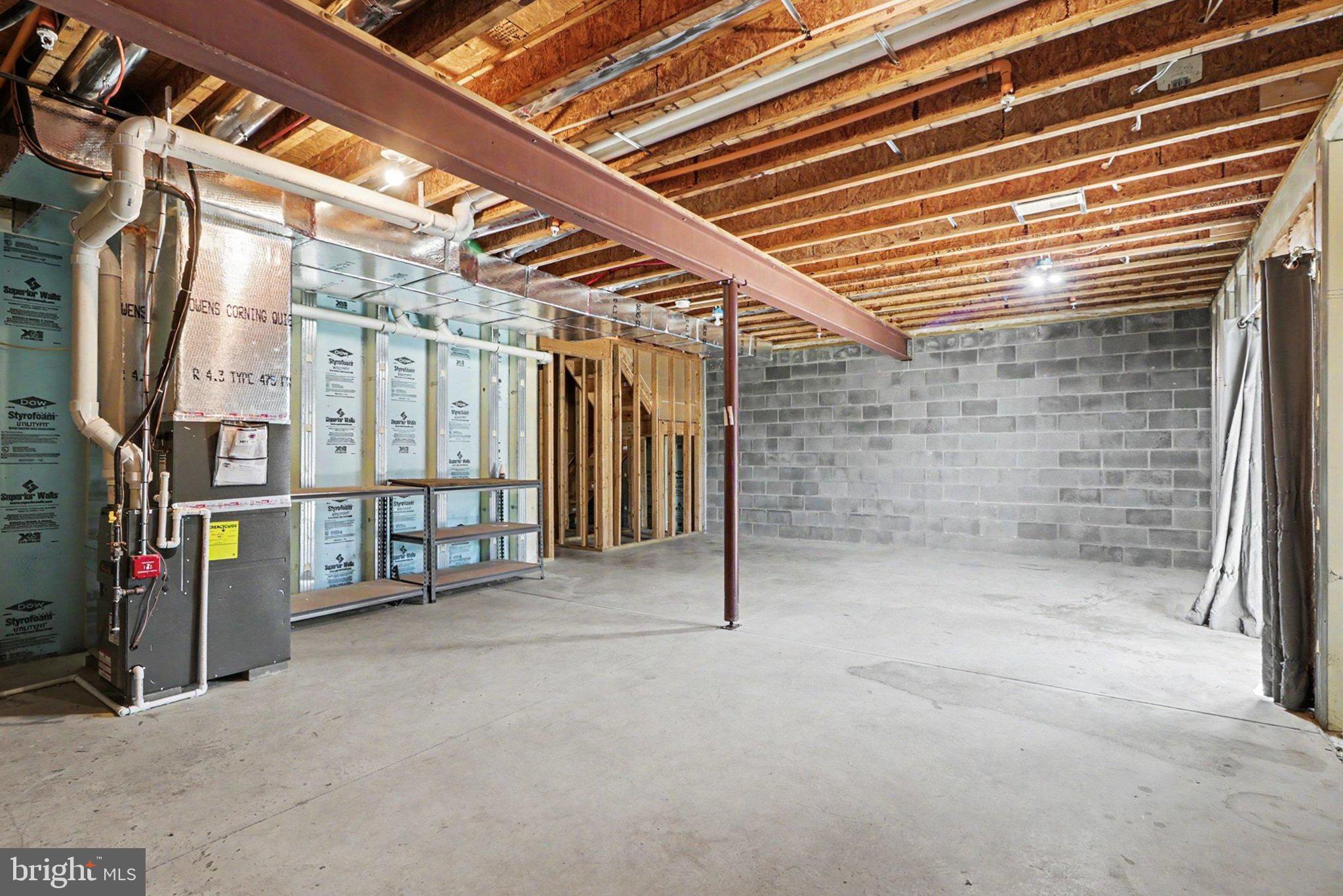 MACINTOSH CROSSING - Residential