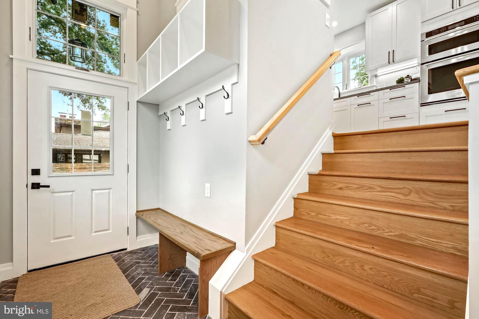 COLLEGE PARK - Residential