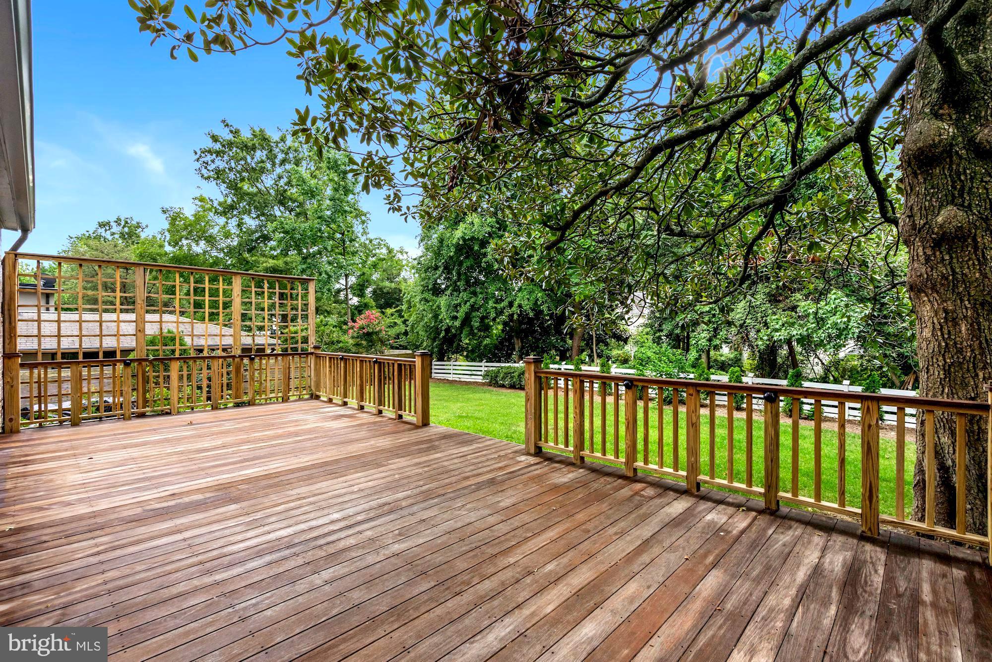 COLLEGE PARK - Residential