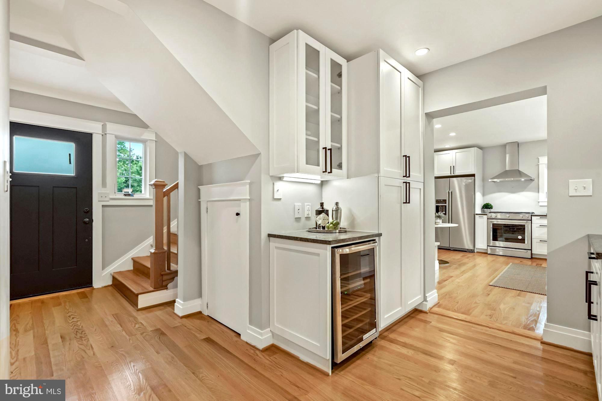 COLLEGE PARK - Residential