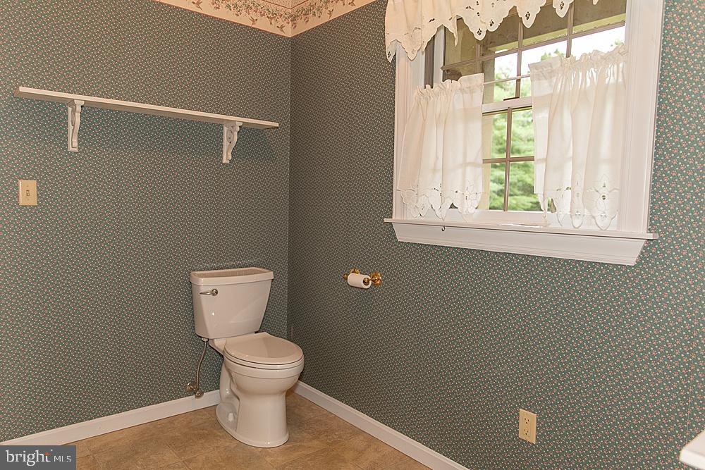 LEXINGTON MANOR - Residential