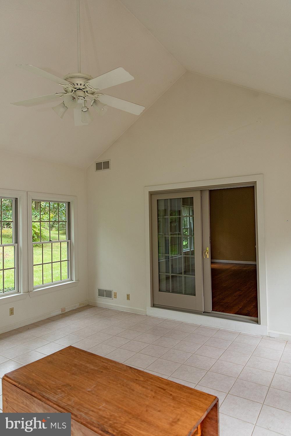 LEXINGTON MANOR - Residential