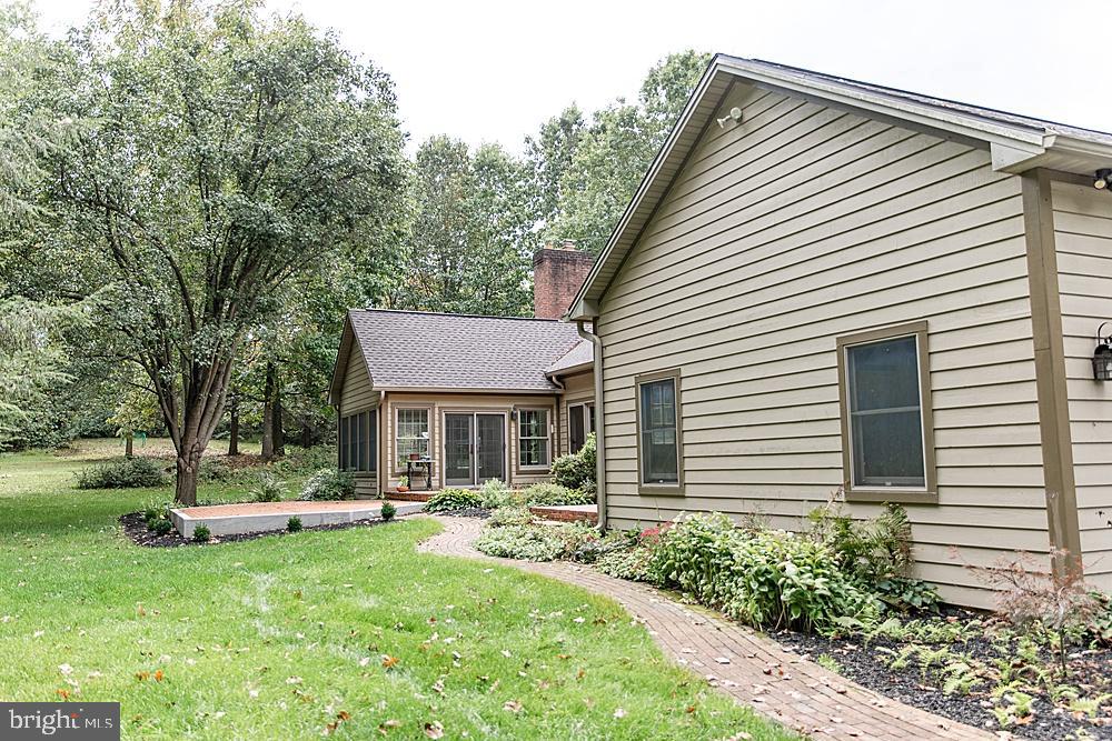 LEXINGTON MANOR - Residential