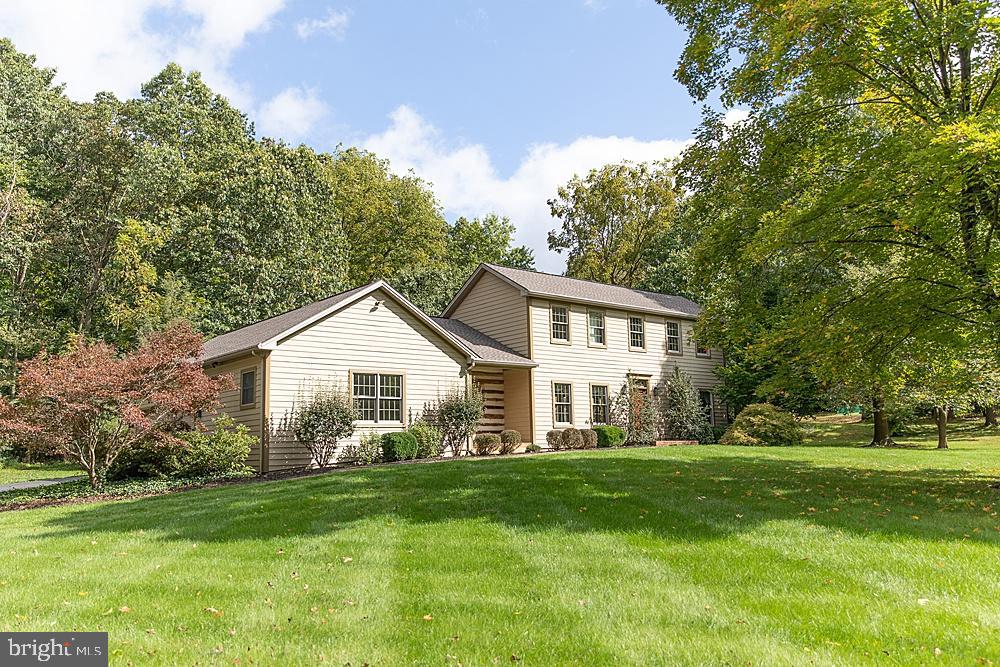 LEXINGTON MANOR - Residential