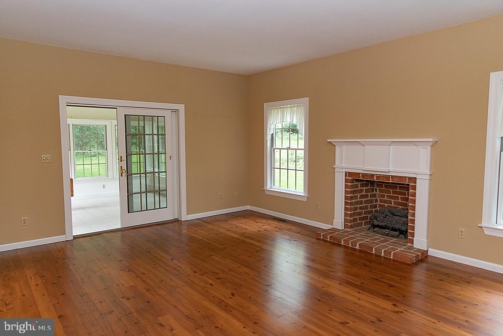LEXINGTON MANOR - Residential
