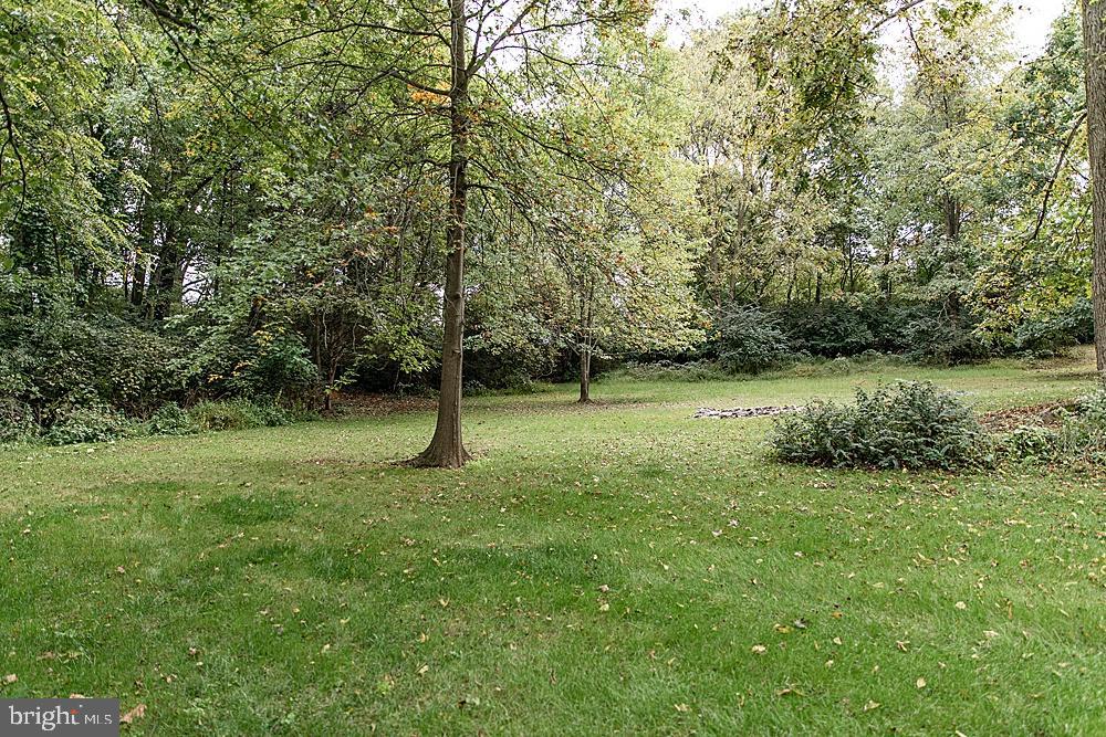 LEXINGTON MANOR - Residential