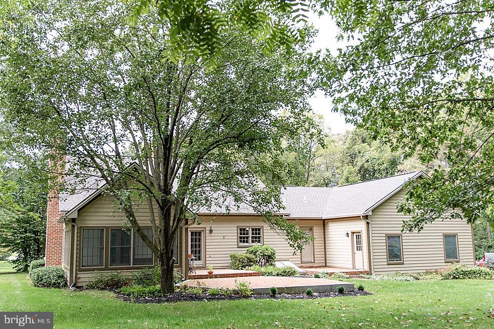 LEXINGTON MANOR - Residential