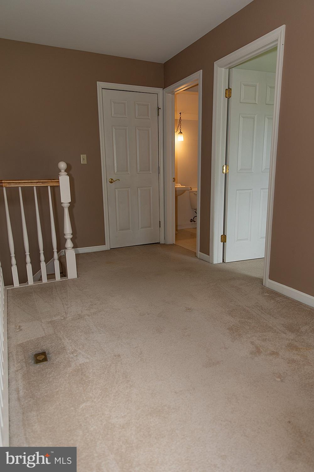 LEXINGTON MANOR - Residential