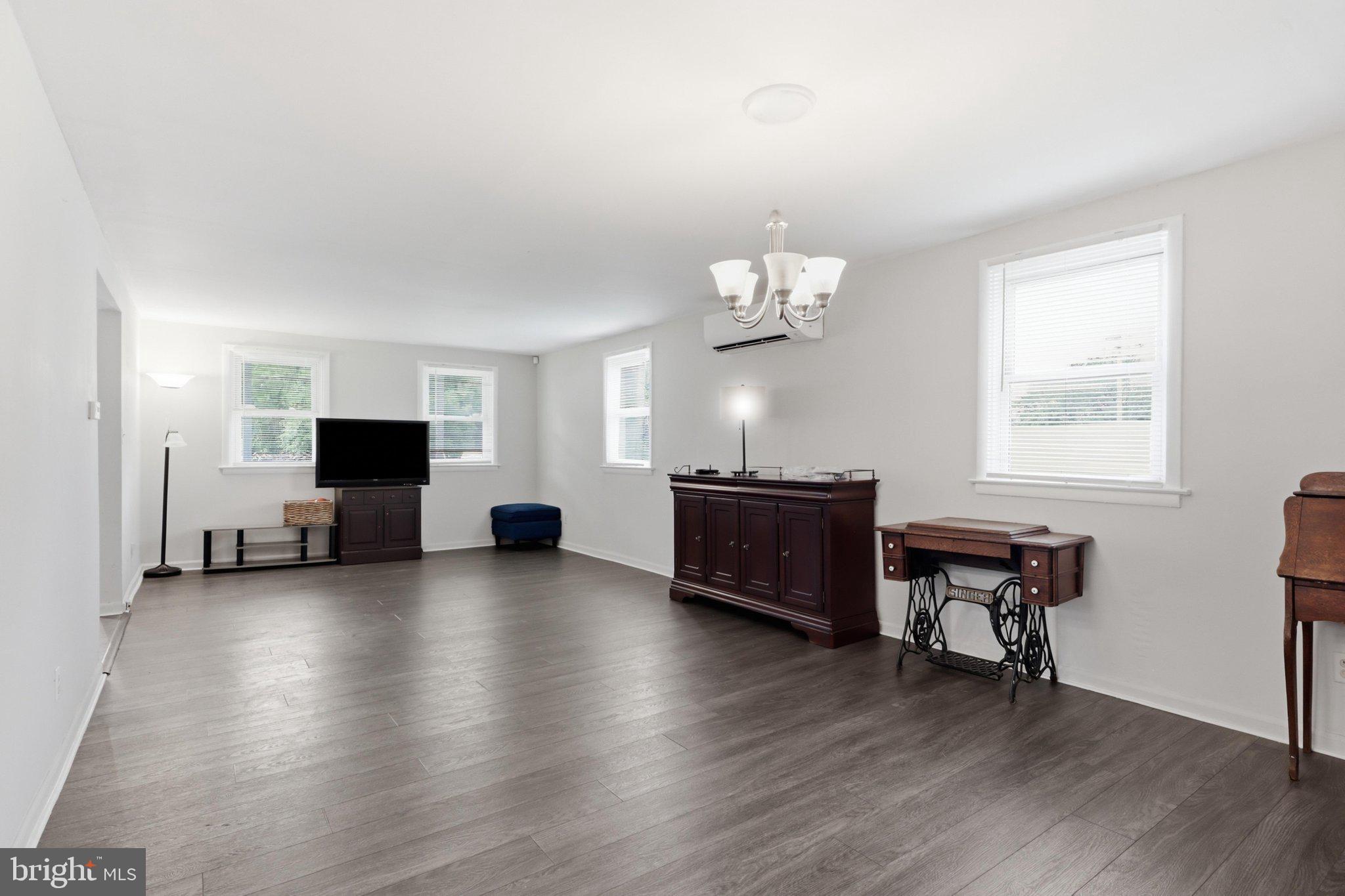 MOUNT WINANS - Residential
