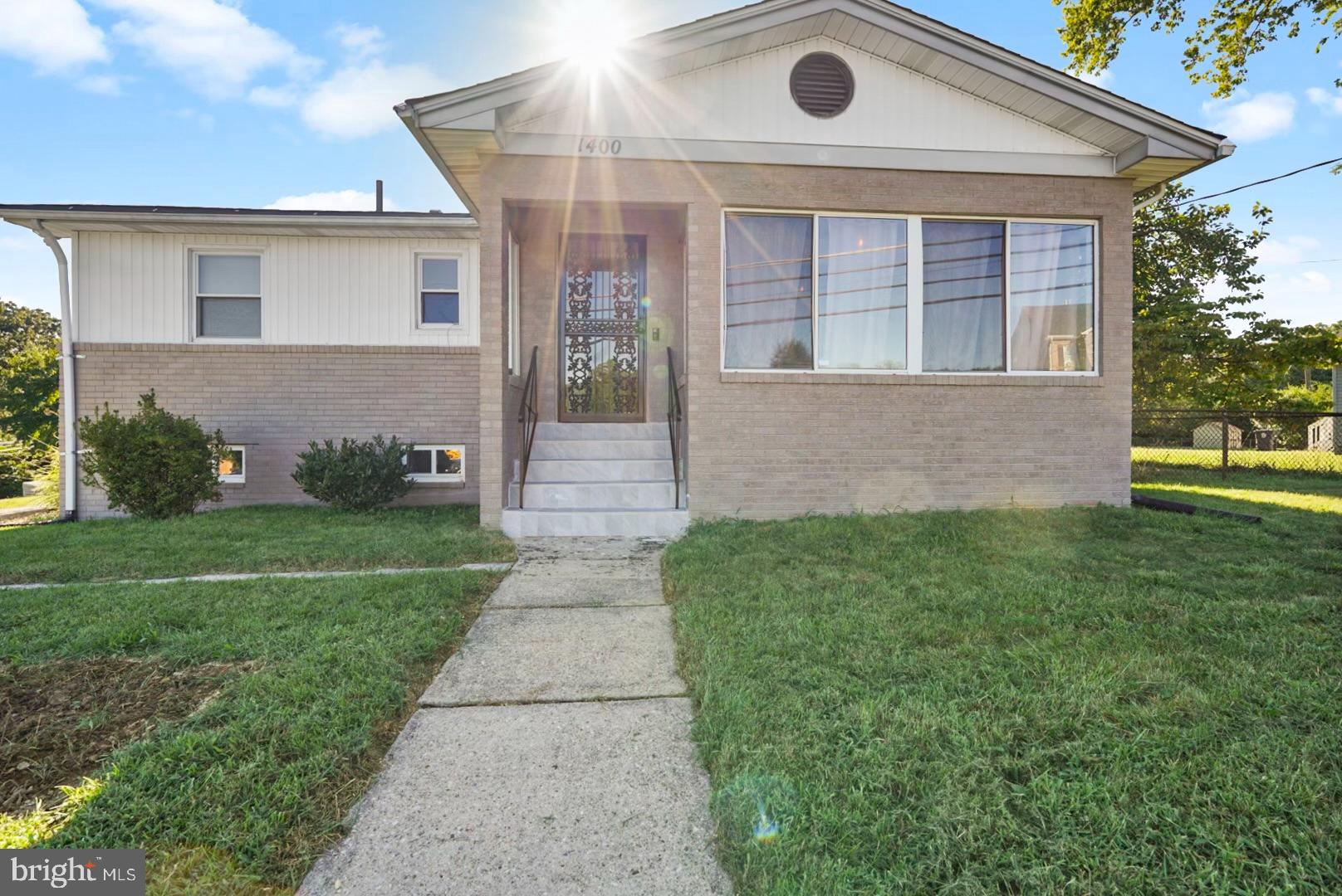 LAWRENCE C MOORE SUB - Residential Lease