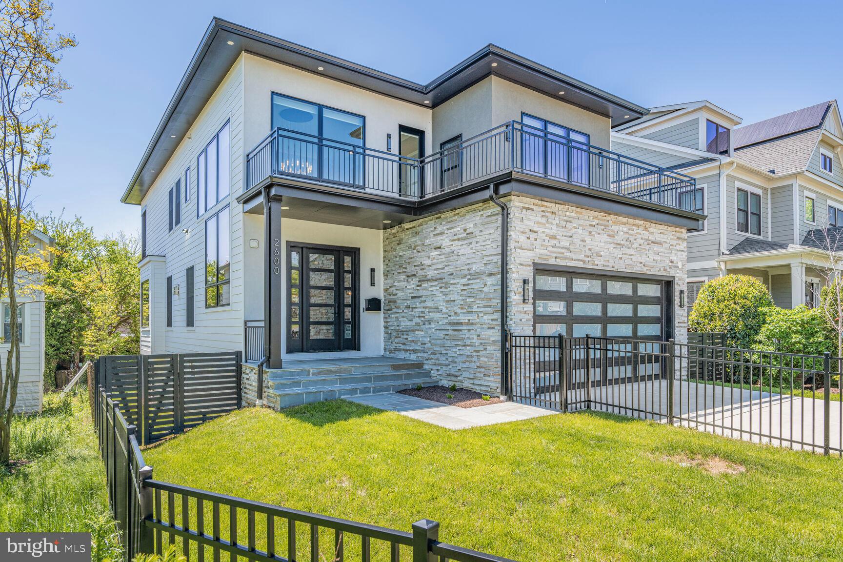 LYON PARK - Residential
