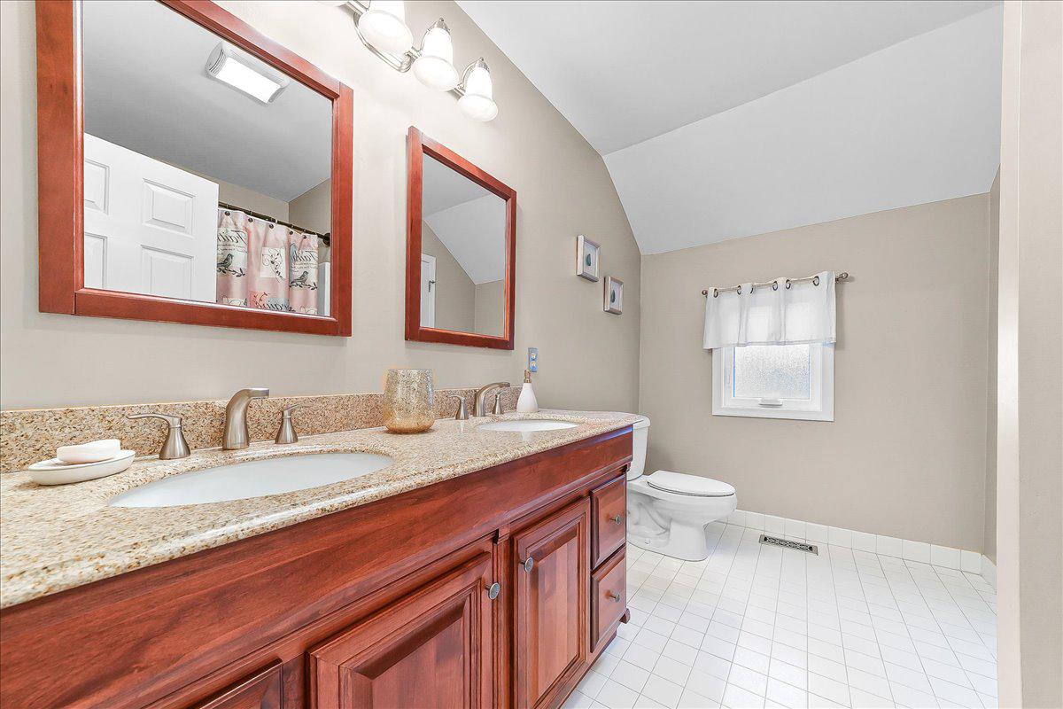 THE RIDINGS CHADDS - Residential