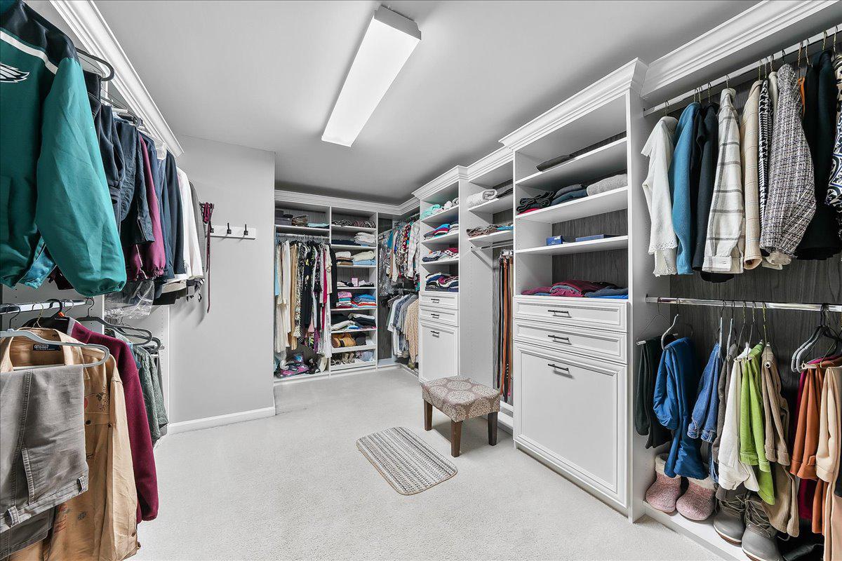 THE RIDINGS CHADDS - Residential