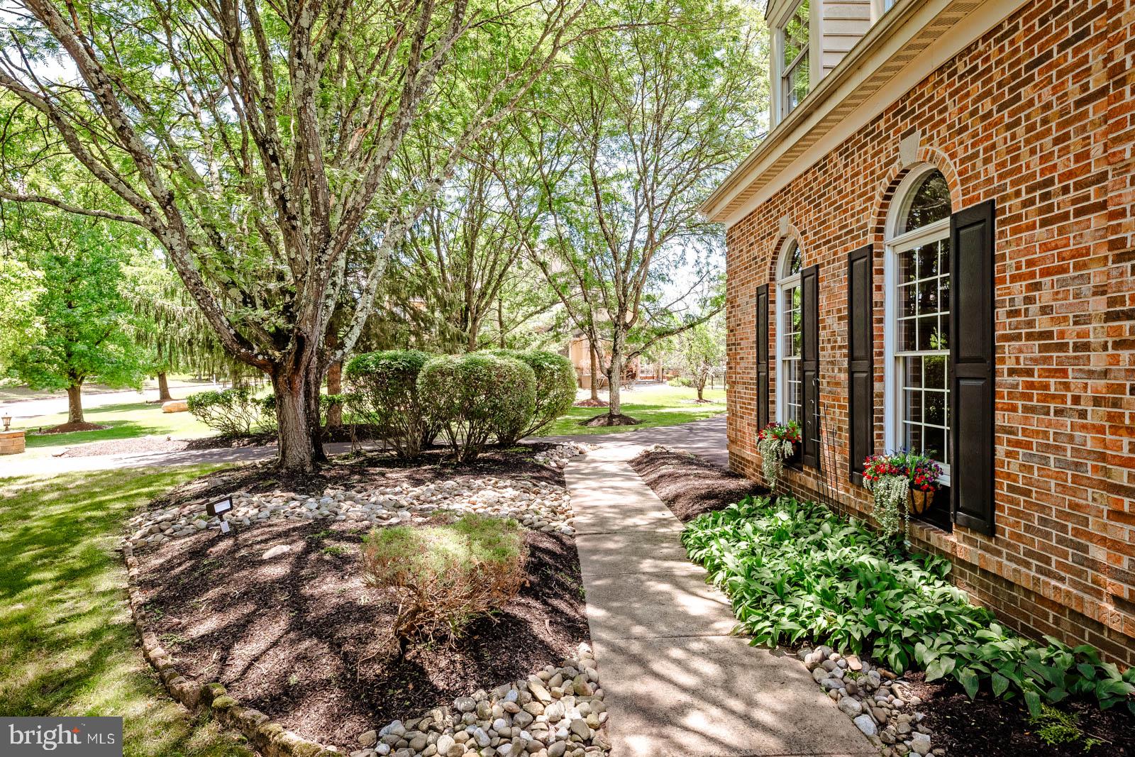 WEDGEWOOD GREENE - Residential