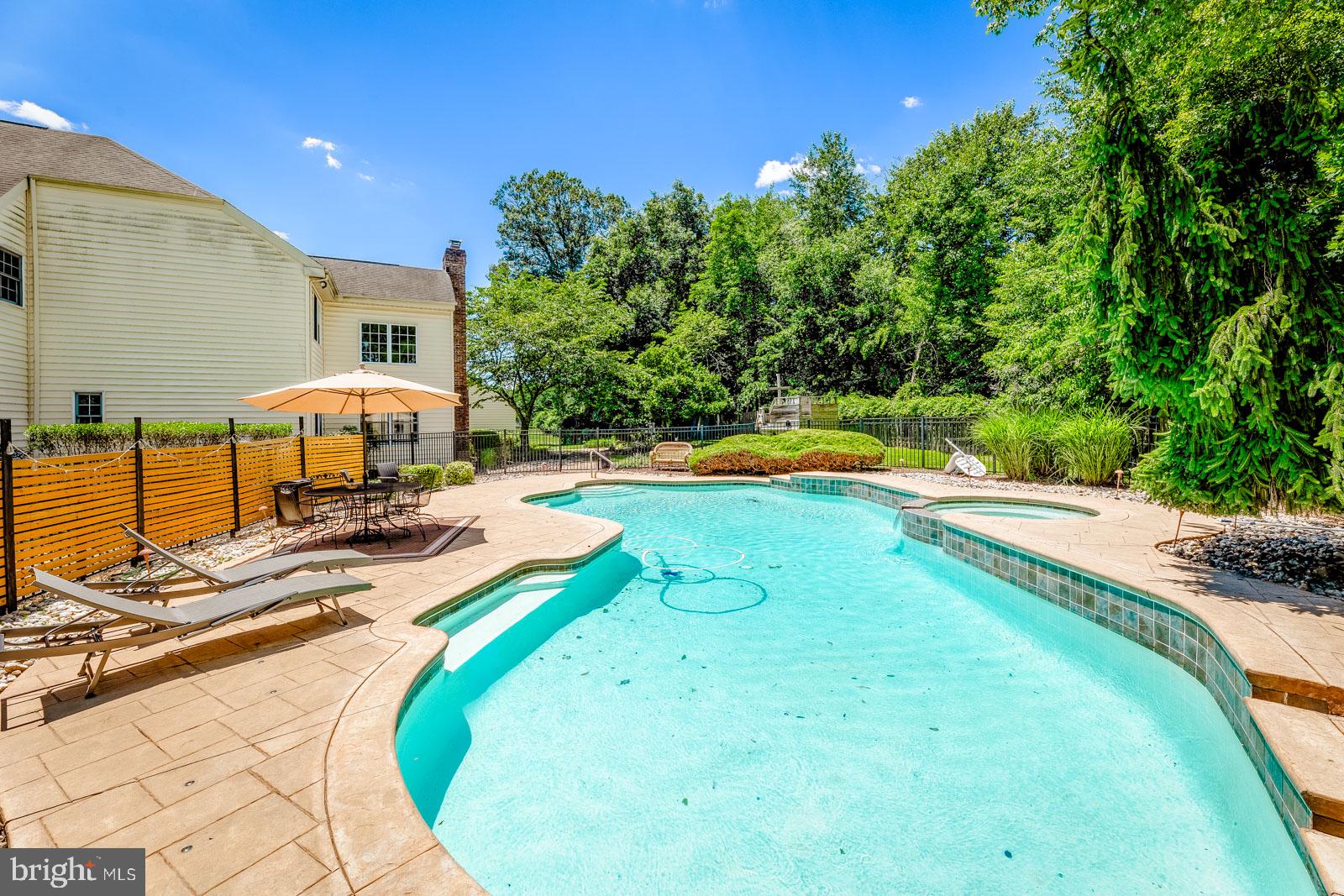 WEDGEWOOD GREENE - Residential