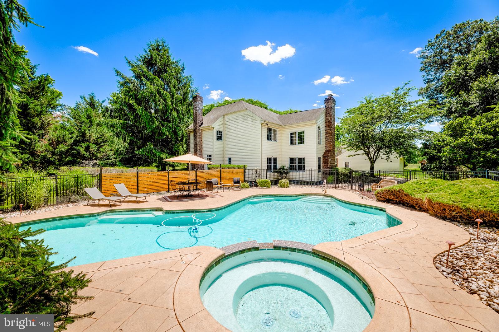 WEDGEWOOD GREENE - Residential
