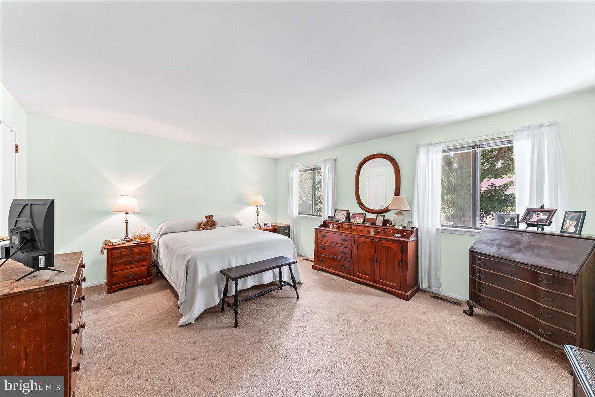 BRINTON WOODS - Residential