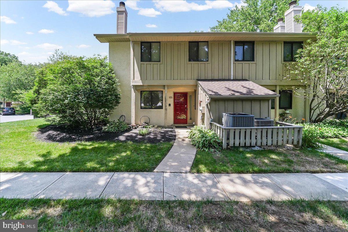 BRINTON WOODS - Residential