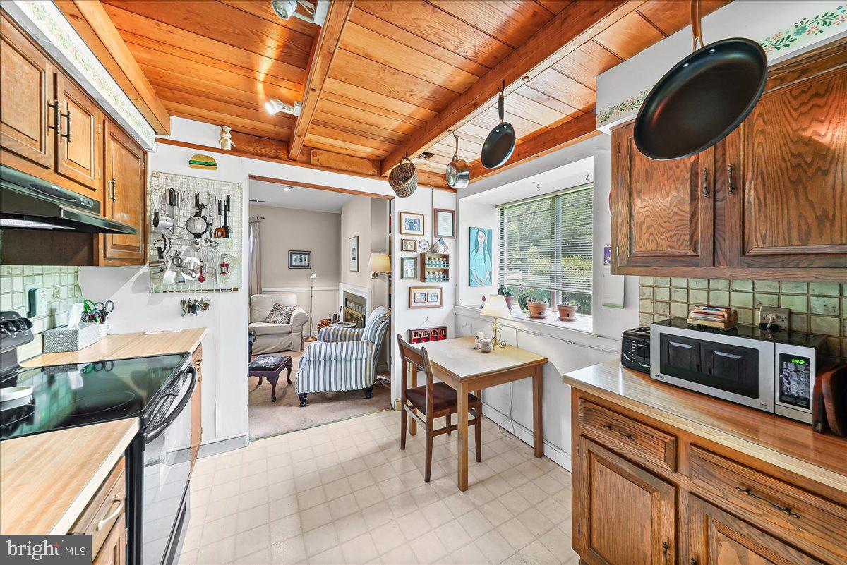 BRINTON WOODS - Residential