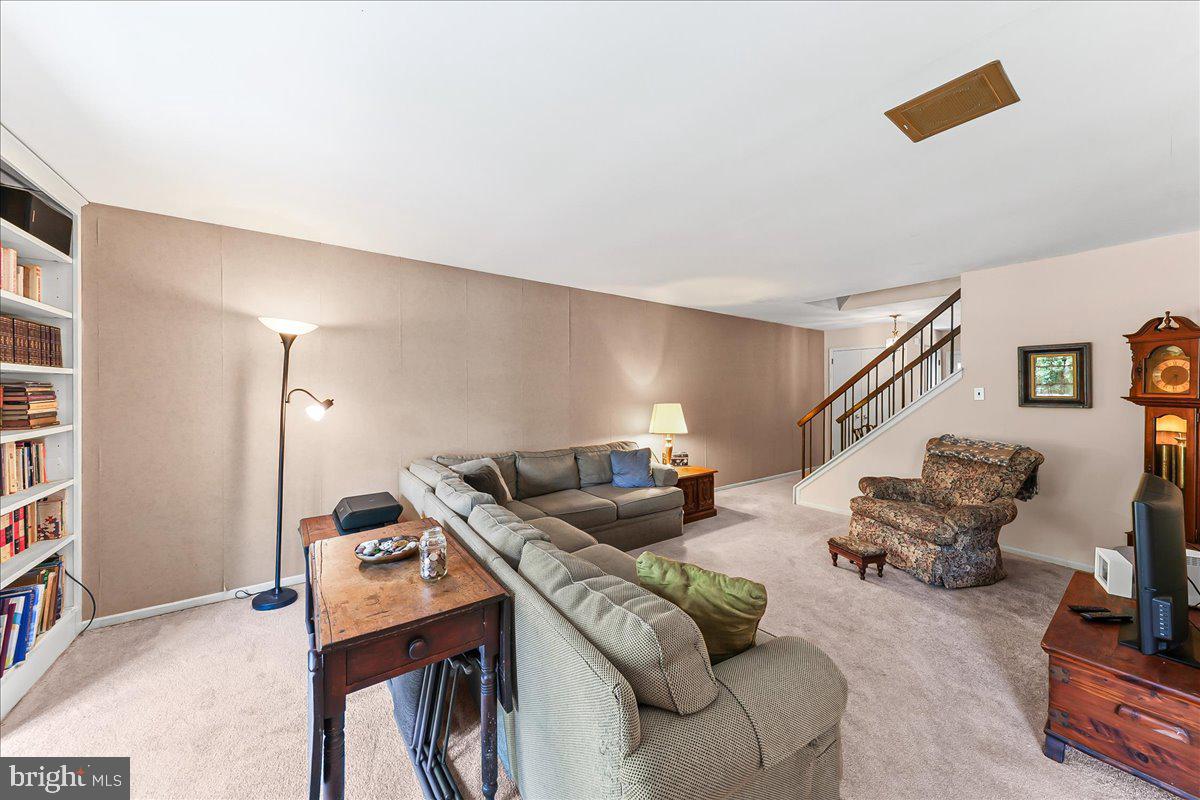 BRINTON WOODS - Residential