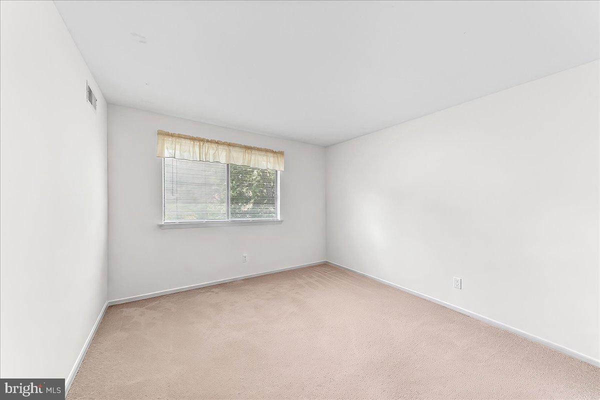 BRINTON WOODS - Residential