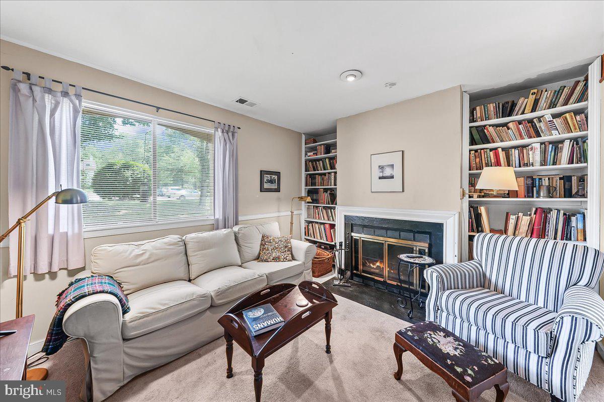 BRINTON WOODS - Residential