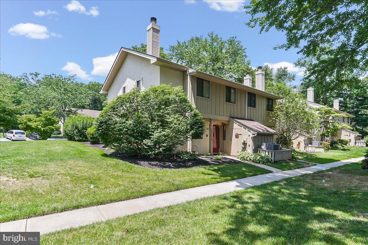 BRINTON WOODS - Residential