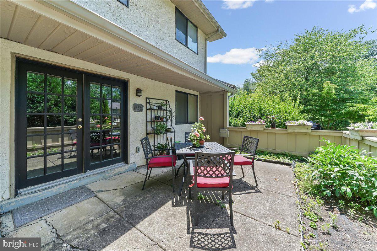 BRINTON WOODS - Residential