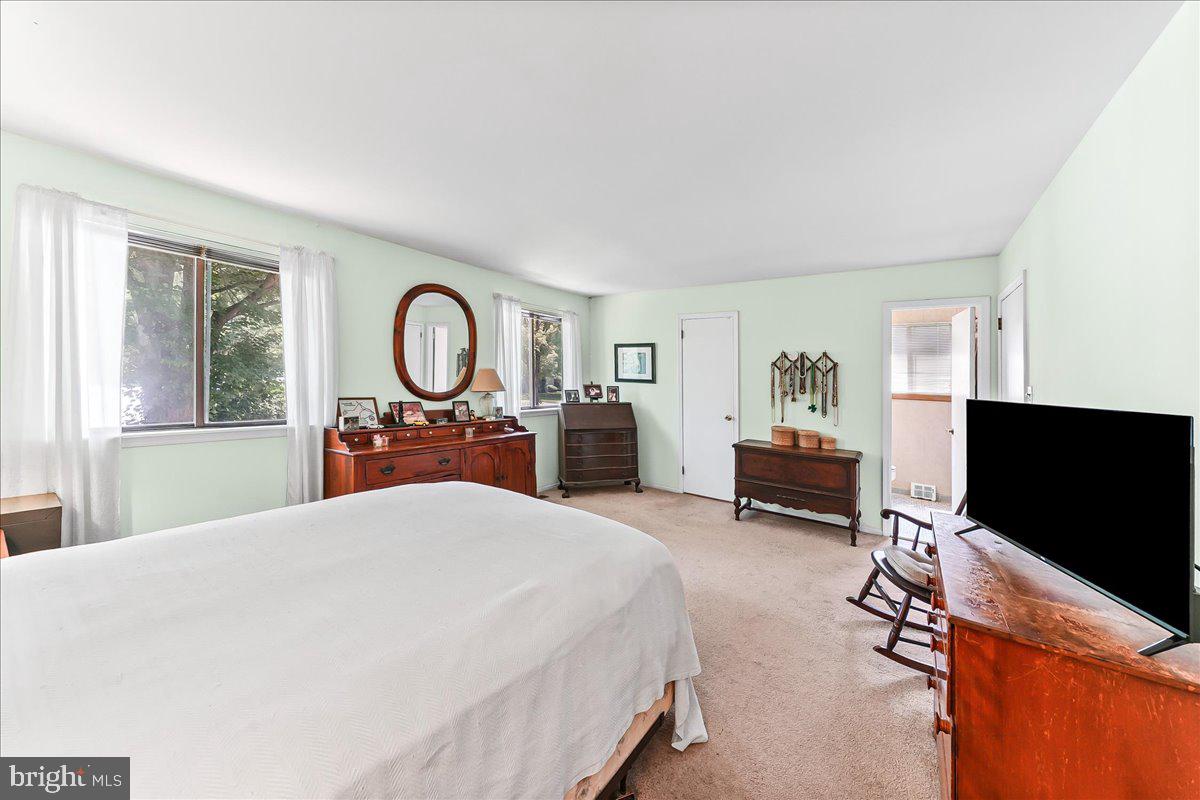 BRINTON WOODS - Residential
